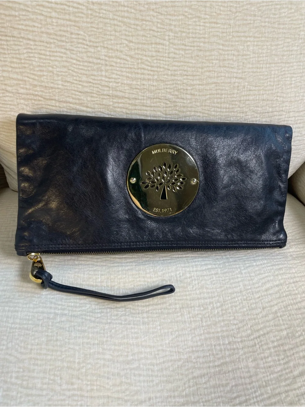 Mulberry Authentic Spongy Black Calfskin Daria Clutch with Gold Tree Medallion
